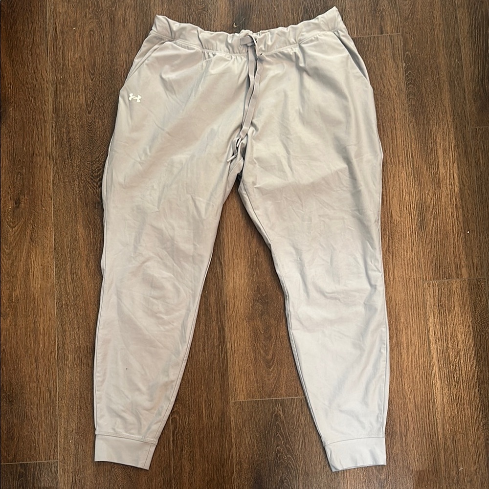 Under Armour Light Gray Athletic Pants
